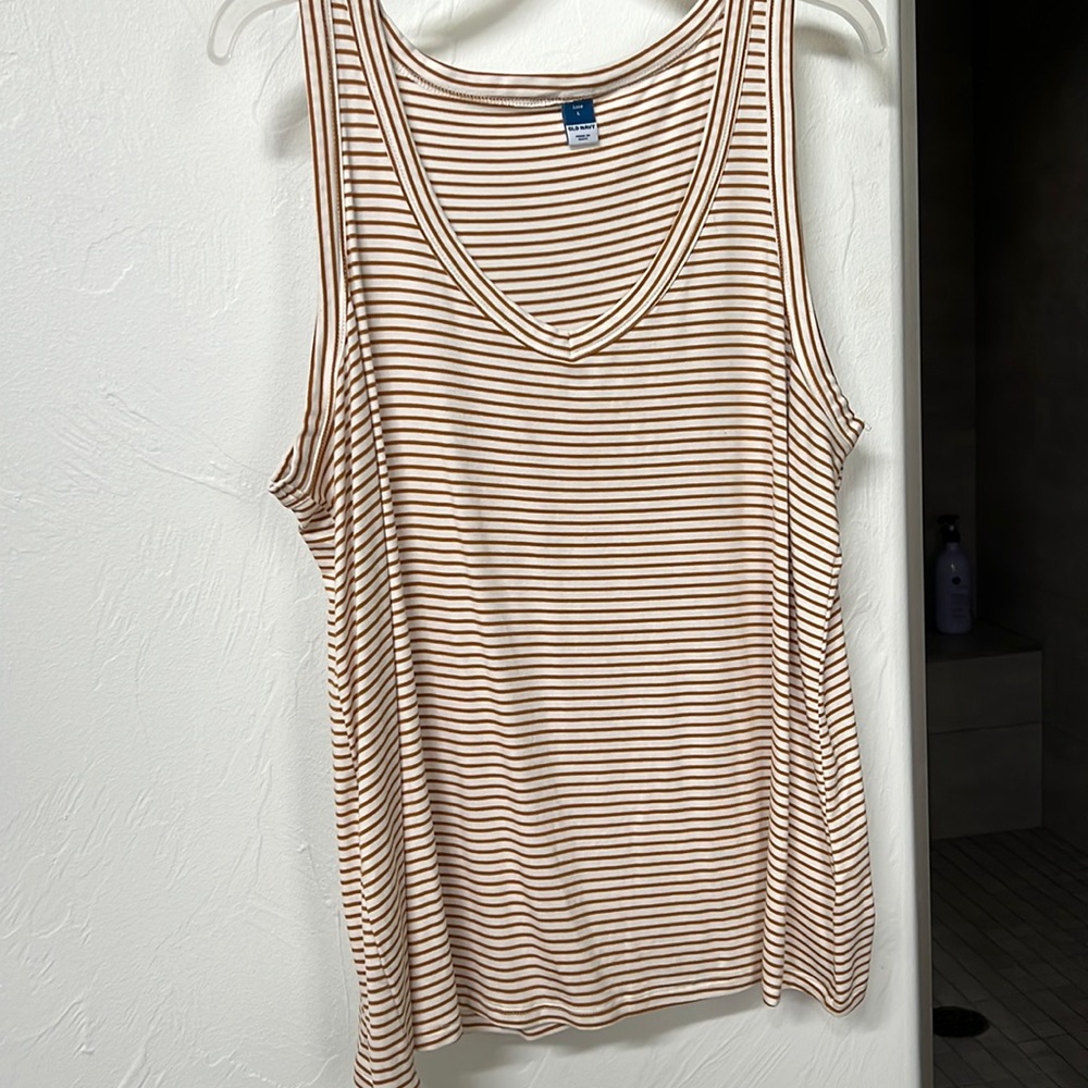 Old Navy V neck tank